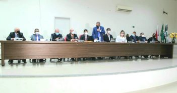 Câmara Municipal Realizou a Entrega de Comendas Honorificas de Cidadão e Cidadã Altamirense e Honra ao Mérito